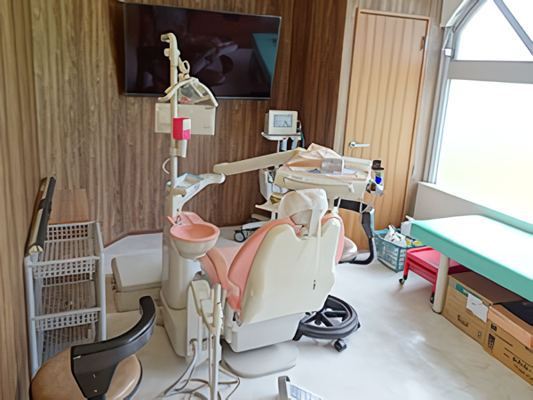 【星田駅より車で5分】【小児歯科専用フロアあり】幅広い治療にも対応する三上歯科クリニック