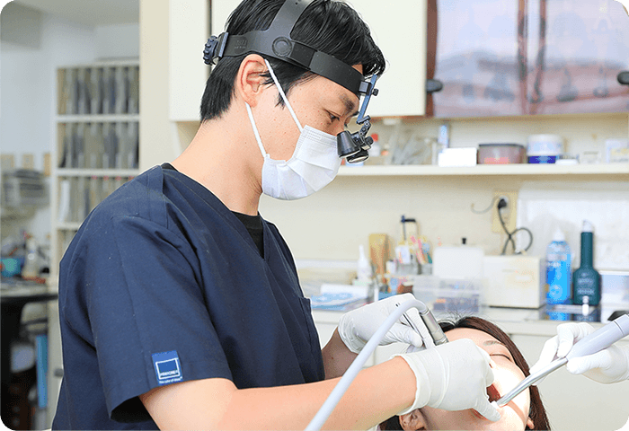 精密な根管治療を行い、歯をできるだけ保存しています。