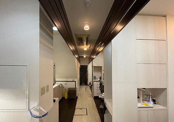 落ち着いた院内