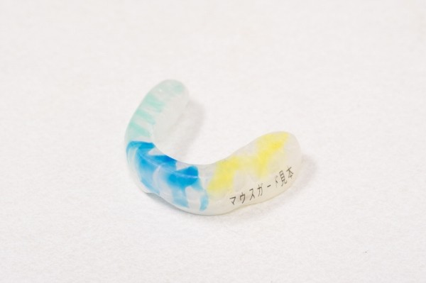 競技の特徴やプレー環境、お口の状態を確認し、患者様に適したスポーツマウスガードを提案しています。