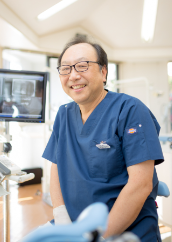 院長の平本 栄司