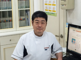 院長の諸岡　均