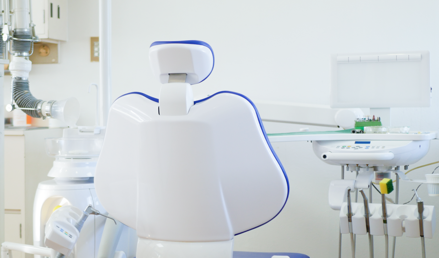 【JR湘南新宿ライン 平塚駅より車で10分】ご家族のかかりつけ歯科として幅広い年代の方を受け入れる猪俣歯科医院