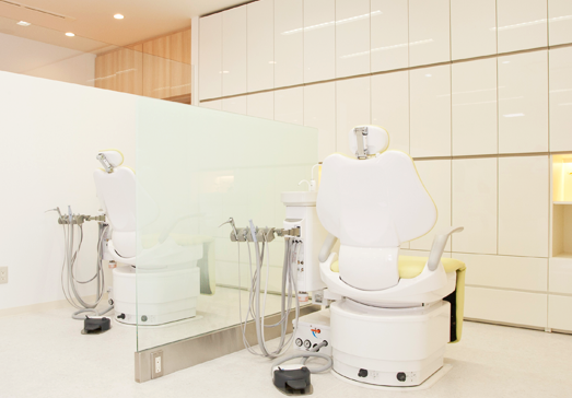 ①診療室②受付③化粧室