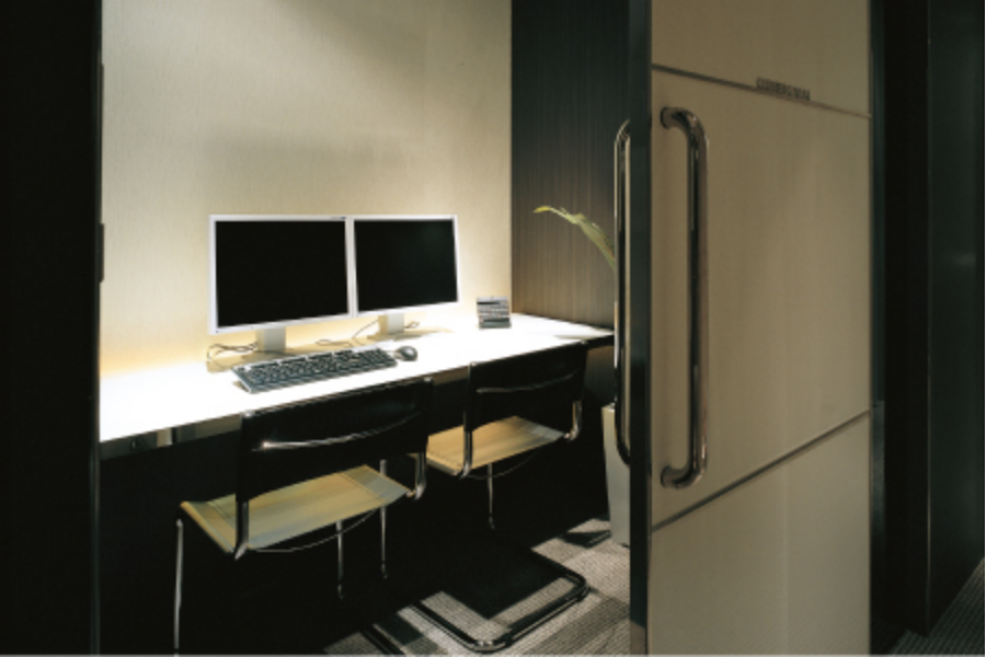 【赤坂駅 徒歩1分】一般歯科・歯周病・口腔外科から訪問診療まで、患者様の生涯での歯科治療日数を減らします。