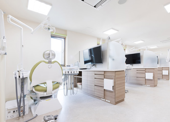 【北久里浜駅から車で8分】予防を重視し幅広い診療を提供する岩戸歯科クリニック