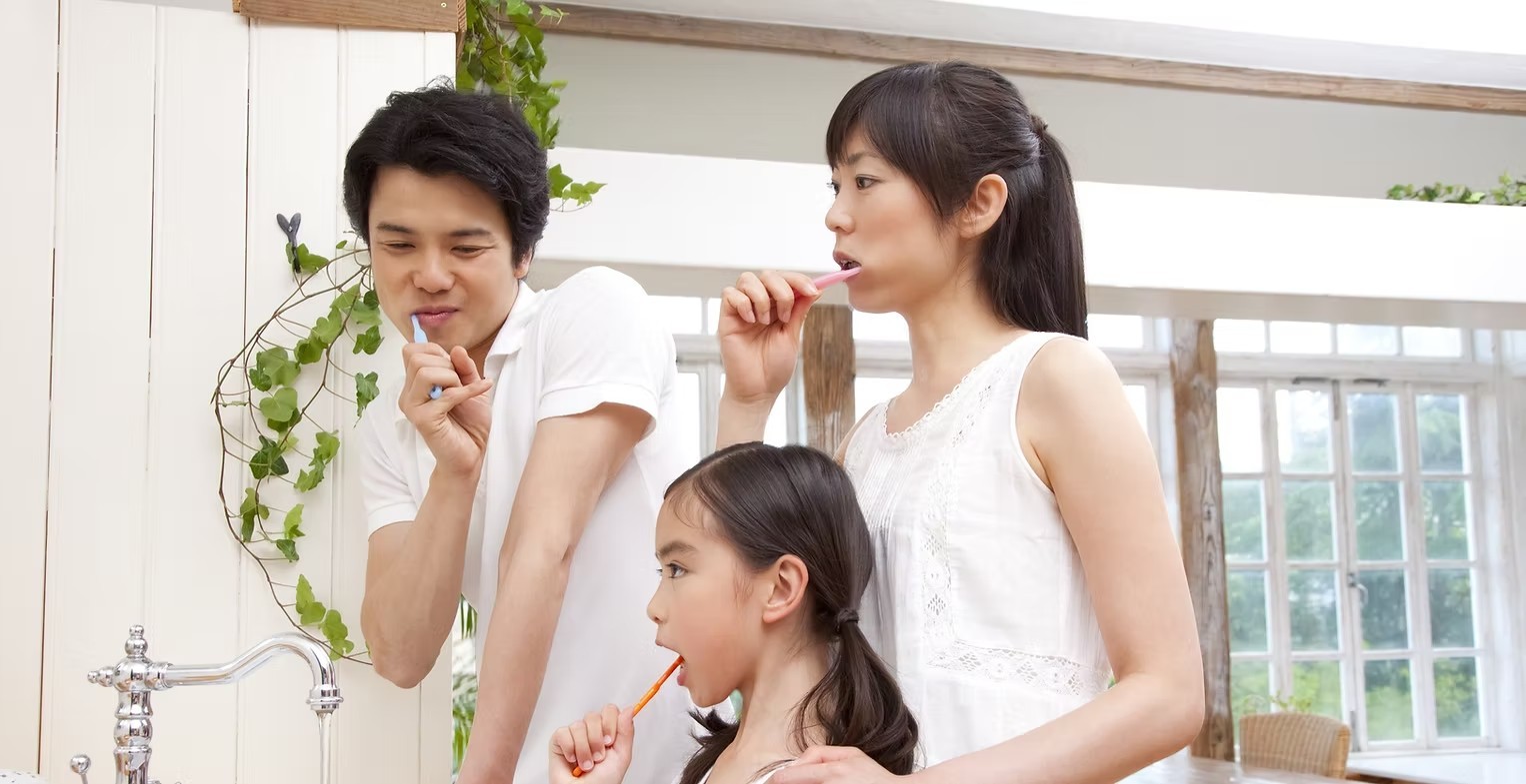 むし歯や歯周病を未然に防ぐための予防歯科に力を入れ、日常生活の中で実践できるケアの定着を重視しています。