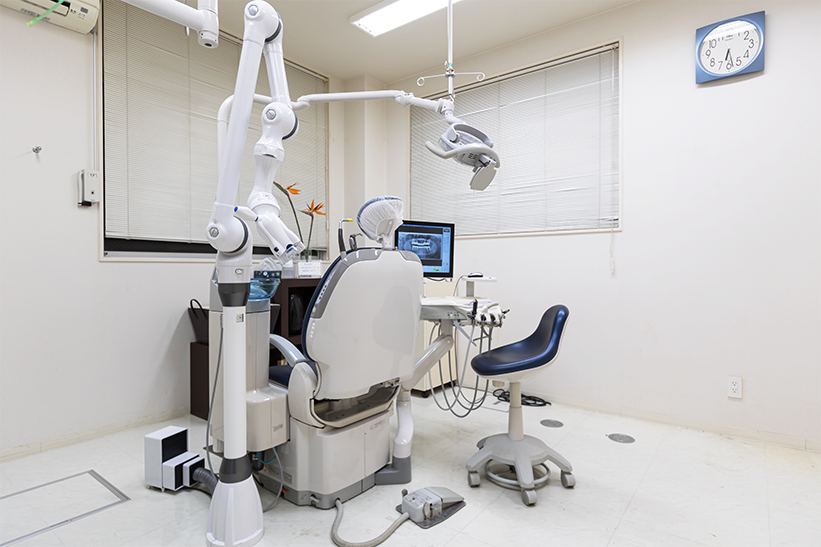 ①個室診療室②受付③歯科用CT