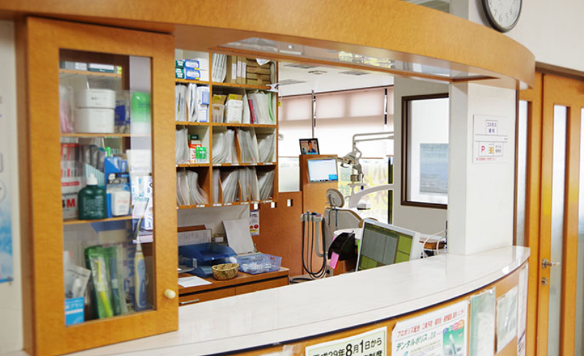 【鎌ヶ谷大仏駅から徒歩2分】【ICOI国際口腔インプラント医師学会認定医】快適な診療環境で地域医療を支えるコスモス歯科診療所