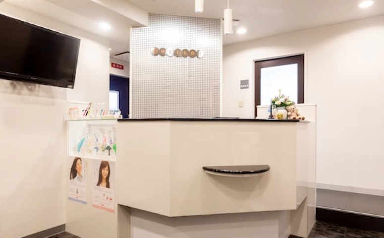 ①受付②待合室③診療室