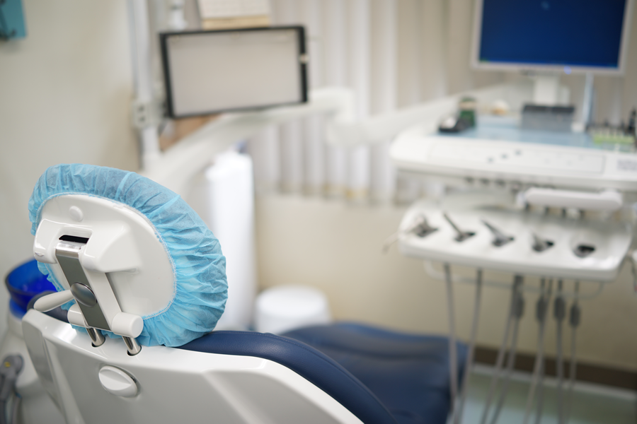 ①外観②受付③診療室