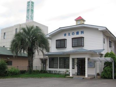 ①外観②待合室③診療室