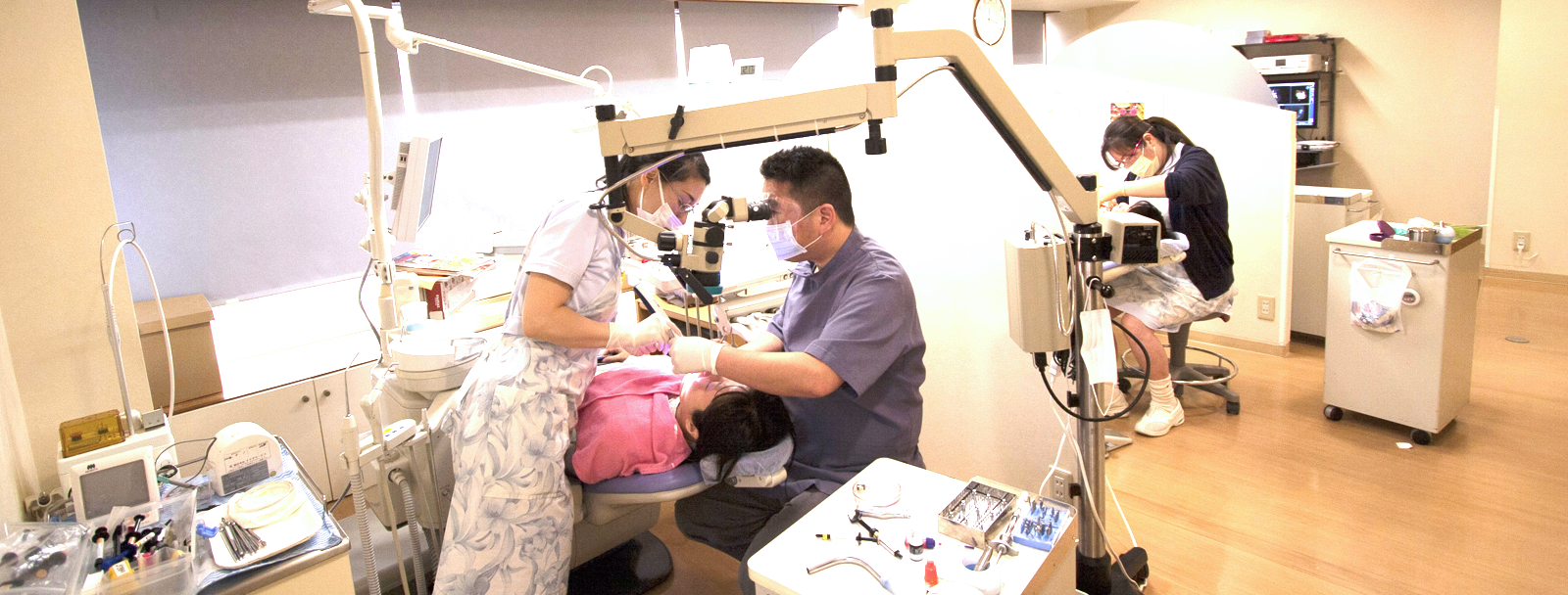 ①②診療風景 ③診療室