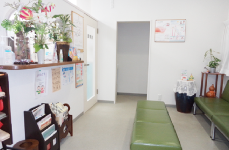 【府中駅から徒歩5分】【日本大学松戸歯学部付属病院で培った確かな技術】専属技工士が在籍し急な入れ歯修理にも対応する有鄰堂歯科医院