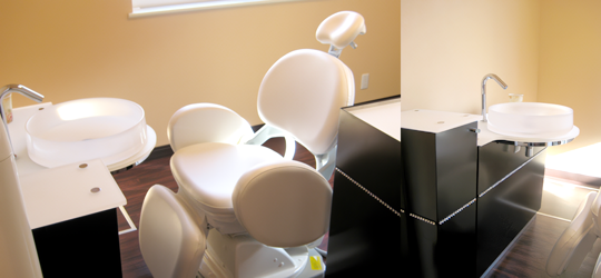 ①クリニック外観②待合室③診療室