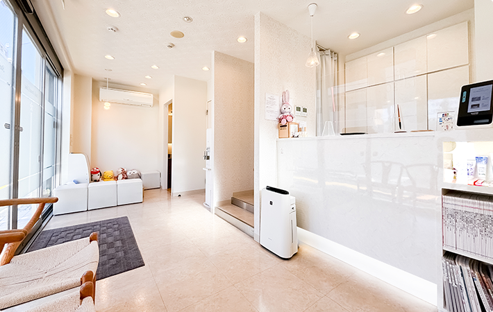 ①受付②待合室③キッズスペース