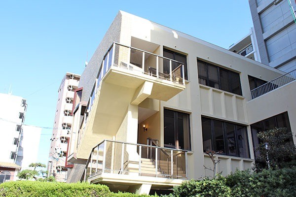 【近鉄四日市駅 北口 徒歩7分・駐車場完備】小さな違和感も相談しやすい西城歯科