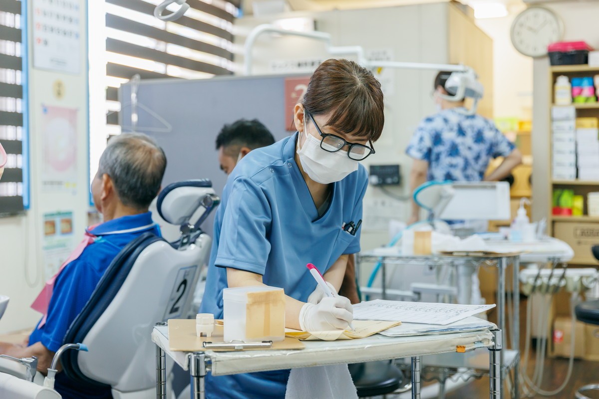 痛みを取り除くだけでなく、再発を防ぎ、健康なお口を維持できるよう努めています。