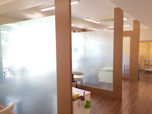 【南城市玉城富里・駐車場完備】予防を重視し丁寧な説明と痛みに配慮した治療を行う フサトファミリー歯科