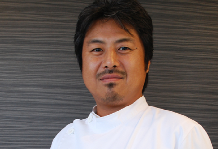 院長の有輪 理彦