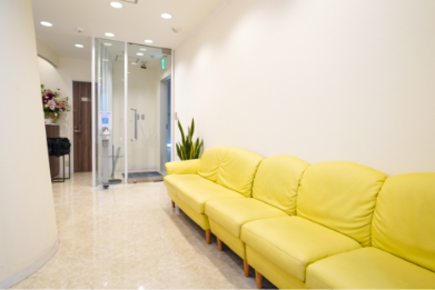 ①受付②待合室③診療室