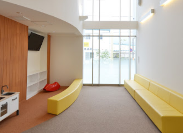 【土曜日診療あり】医療の向上と安全な治療を提供するため、スタッフ一丸となって患者様に対応する「ふくい歯科クリニック」