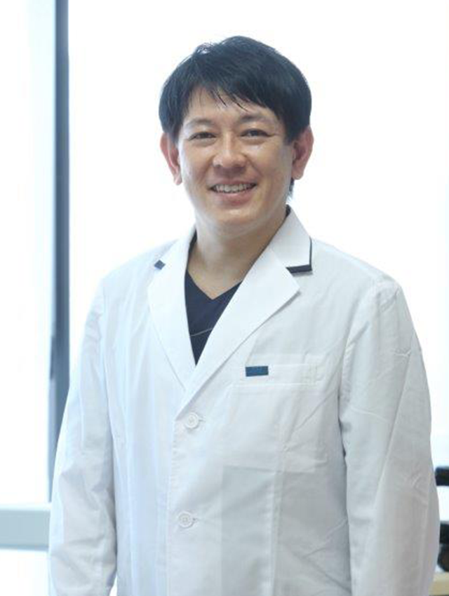 院長の井手口 栄二