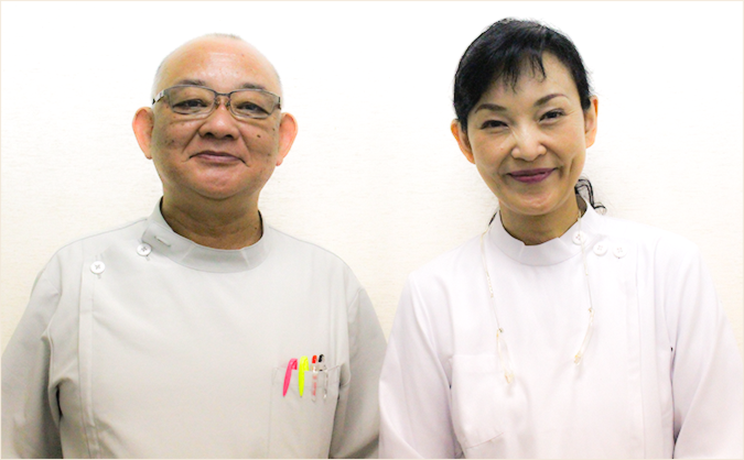 院長の前田 篤と前田 巴絵先生