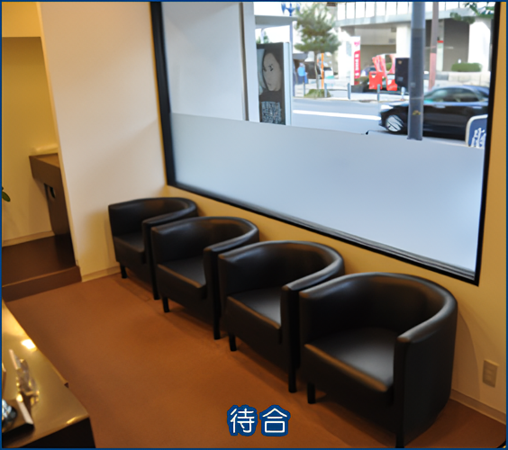 歯周病をそのまま放置しておくと、10年後には歯が4本抜け落ちるとされています