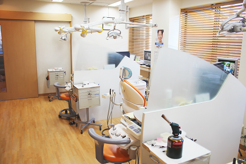 白く輝く笑顔を引き出す、安心のホワイトニング