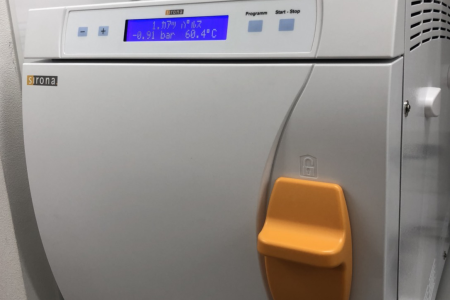 治療に使用する器具は徹底的に滅菌しております