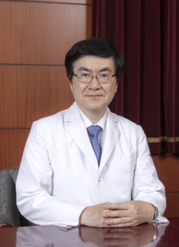 院長の藤井 知行