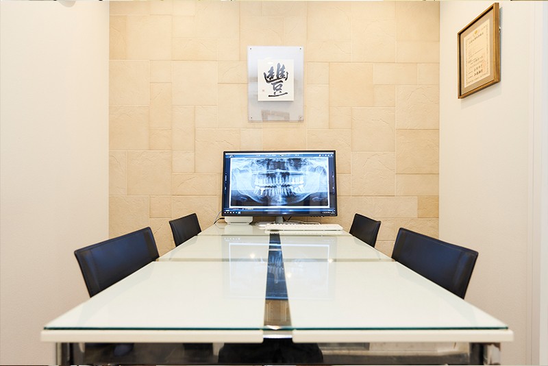 ①外観②待合室③カウンセリングルーム