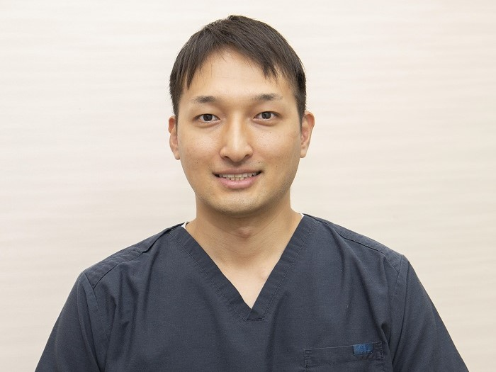 院長の臼井 祐記