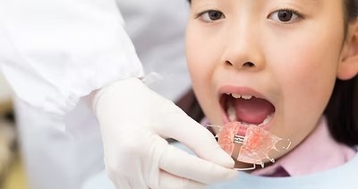 将来のお口の健康も見据えながら治療計画を立案しています。