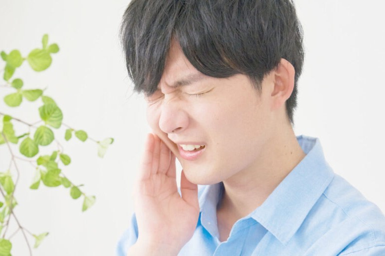 院長は日本口腔外科学会認定医の資格を保有しています