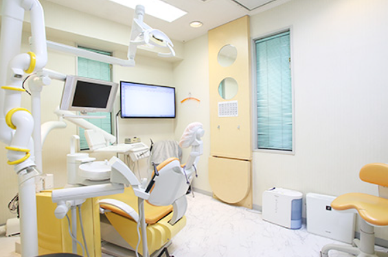 【初台駅 徒歩1分】【国際インプラント学会・顎咬合学会認定医】高い技術力で難症例にも対応。患者様に寄り添うデンタルコンシェルジュ
