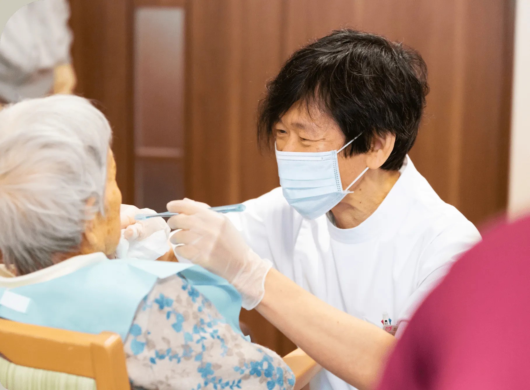 病気や怪我などで通院できない方が対象です