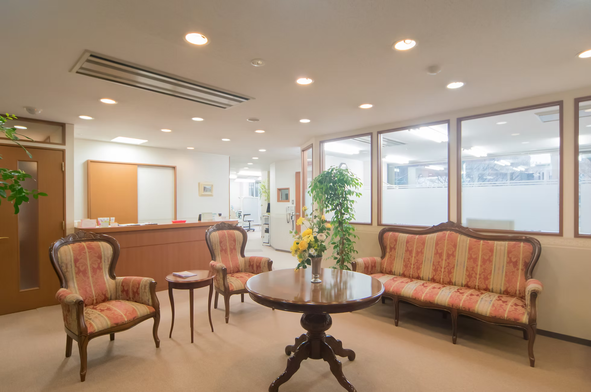 【大町西公園駅徒歩1分・土曜日診療対応】予防を軸に幅広い歯科診療で地域を支える 大手町歯科医院