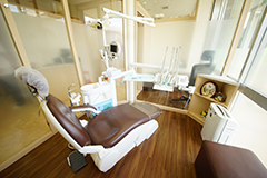 患者様の不安に寄り添いながら丁寧に行うインプラント治療