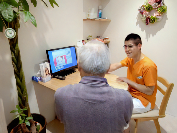 モニターを見ながらの分かりやすい説明
