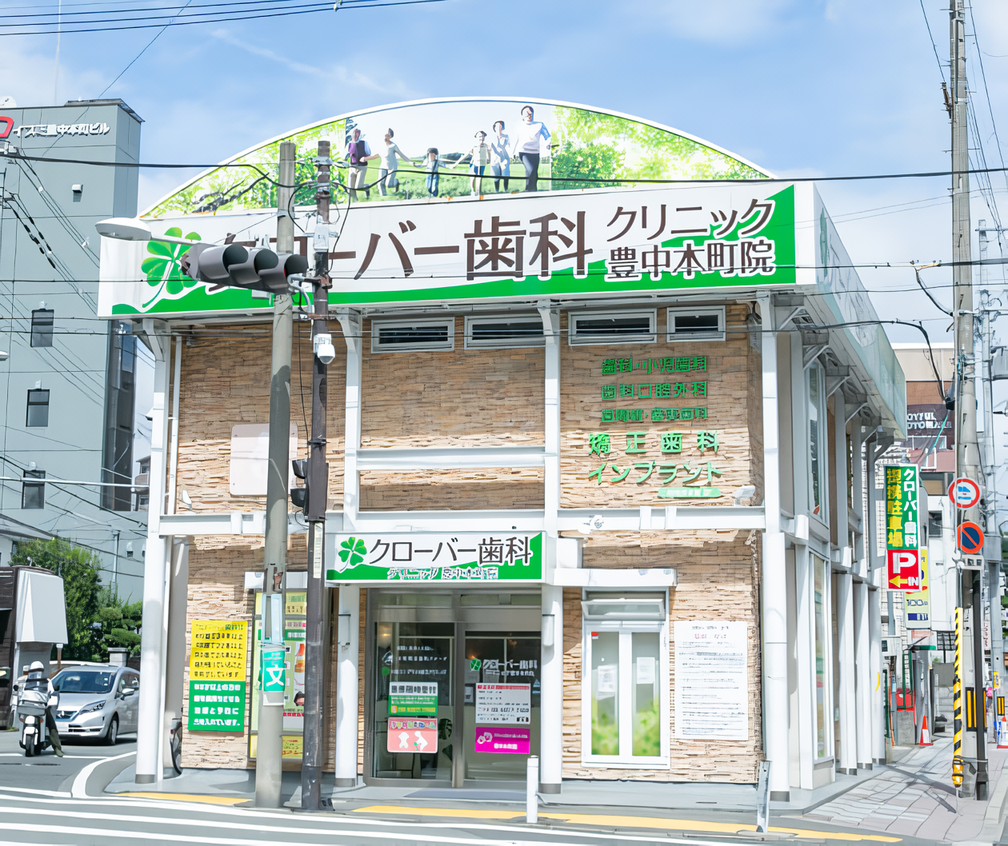 入れ歯をつくることで、食事を楽しんだり若さを取り戻すことができます