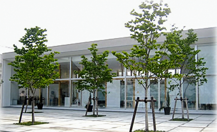 【東武宇都宮線 野州大塚駅より車で５分【デンタルドック診療あり サロンのような環境作りを目指す 四季の森デンタルクリニック】