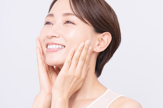 口元の美容だけに偏らず、健康面やリラクゼーションにも目を向けながら、心地よく受けられるデンタルケアを提供します。