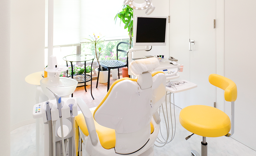 【大和駅より徒歩2分】【女性医師在籍】基本の治療技術に基づいた最新治療を提供「とも歯科医院」