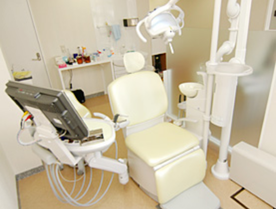 ①診療②診療チェア③診療チェア