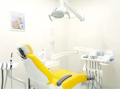 ①受付②診療室③花