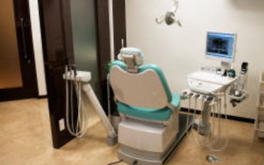 ①外観②治療室③注射スペース