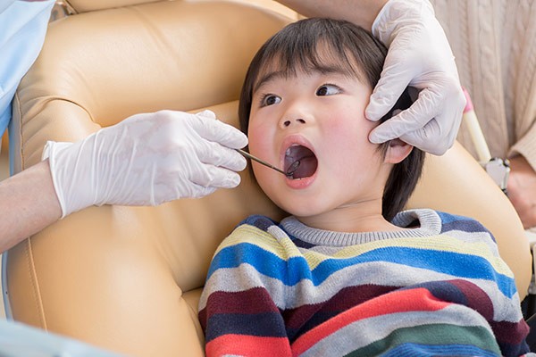 お子様一人ひとりのペースを尊重しながら、少しずつ治療やケアに取り組めるよう配慮しています。