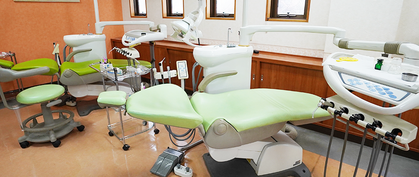 「食べる」「話す」といった日常の大切な機能を支えるお口の健康を、幼少期から守ることを重視しています。